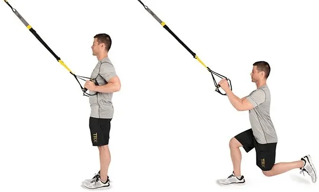 آموزش حرکت اسکوات با بند TRX برای تقویت عضلات پا و باسن